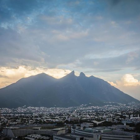 One Monterrey Tecnologico Hotel Bagian luar foto